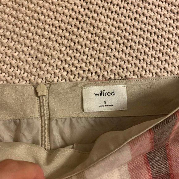 aritzia wilfred pink renee mini skirt - Picture 4 of 4